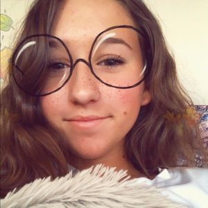 Meet your Posher, Hannah